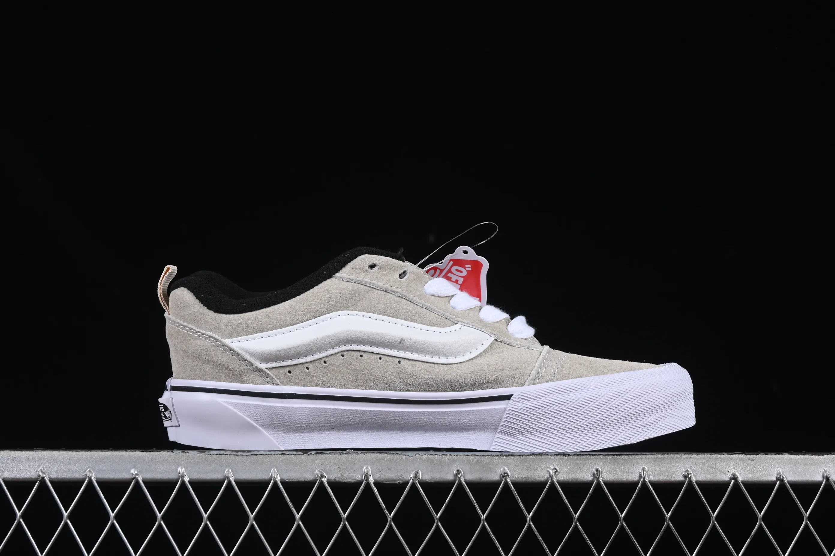 All categories Vans Vans series Vans Low Vans low-top Vans Knu Skool Vans low-top retro casual fat bread shoes VN0009QCBLK